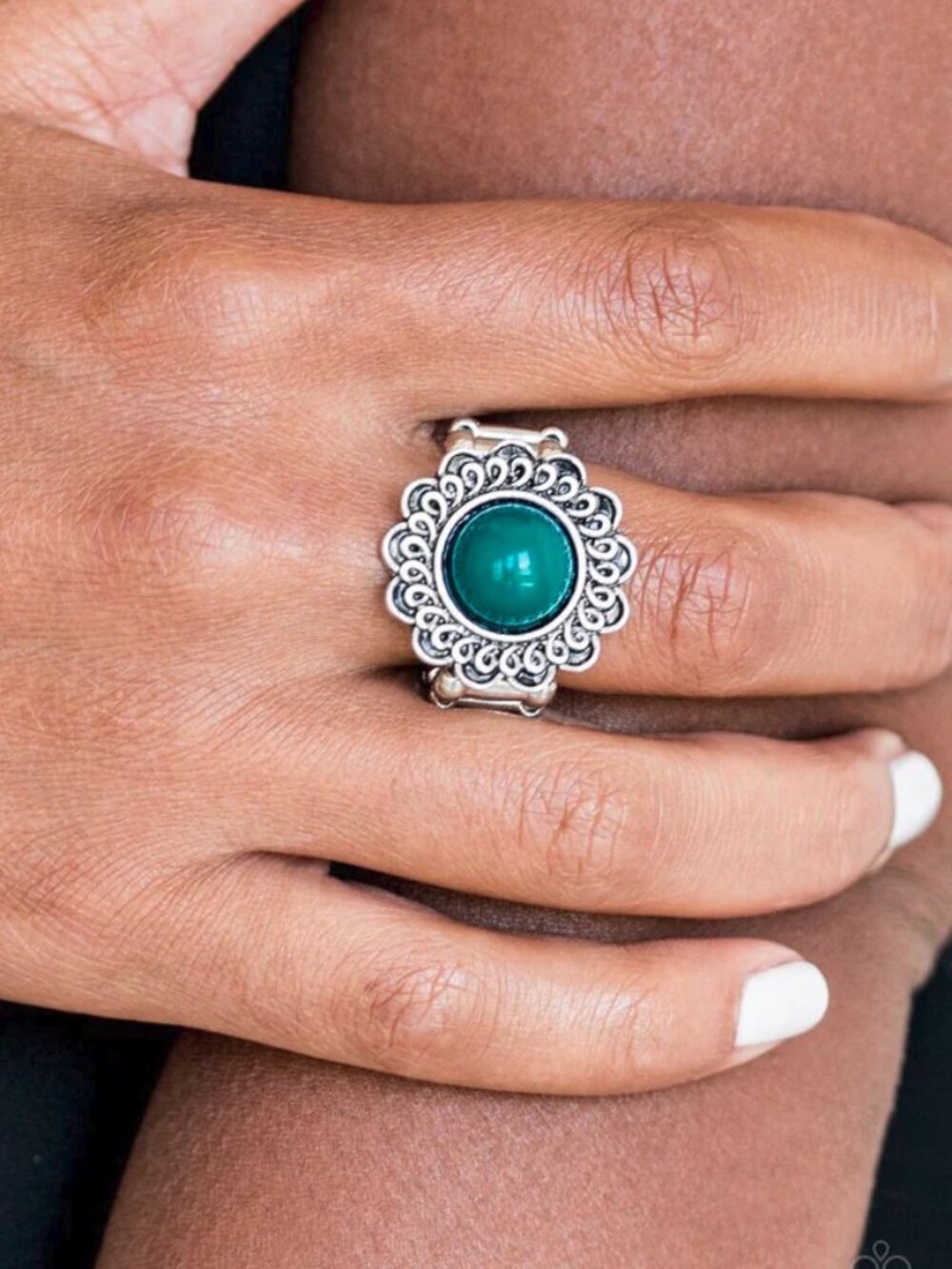 Paparazzi Jewelry Accessories - Garden Stroll - Green Ring - Vintage